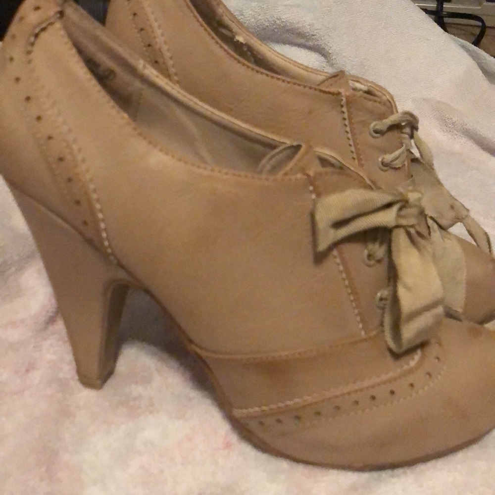 Not Rated Heel - Picture 2 of 6